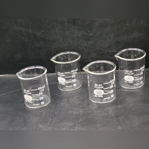 Vintage Set Of 4 Pyrex 50ml Glass Beakers No.1000 Made In USA Laboratory